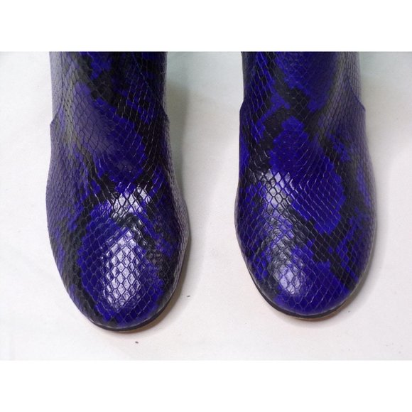🆕 VINCE CAMUTO Sanstan Ankle Bootie Snake Blue 6 - Picture 8 of 12